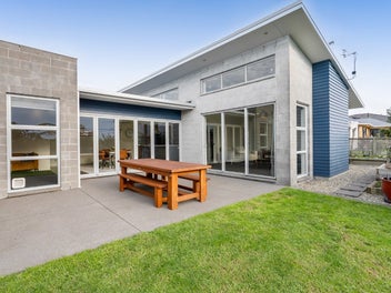 Bold Design, Intelligent Layout, Premium Character