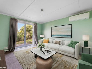 4 x 2 Units with views bringing in $82,000pa