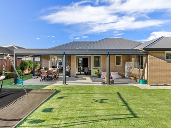 Sun, Space & Seamless By Design
