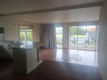 Large Three Bedroom Family Home.stk LYTTLETON.