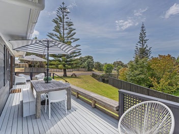 South End Special - Be Quick, Room for Everyone!