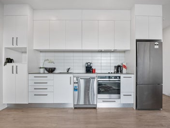 Second-Level Sophistication with a View to Match