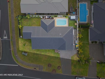 Home With Extended Living - Plus a Pool!