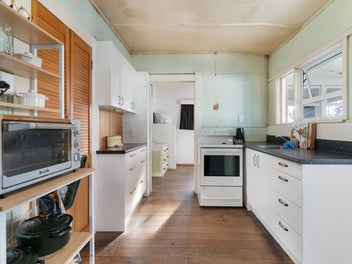 1920s Charmer with Huge Potential