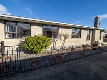 4 Bedrooms & Double Glazed