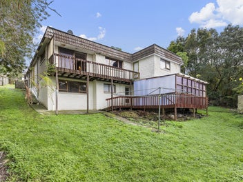 Deceased Estate - Packed with Potential!