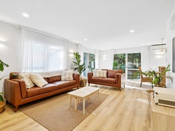 The Family Home You've Been Waiting For!