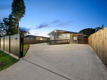 Livin' da Vida Lawrence Cres! - THEDAY#10