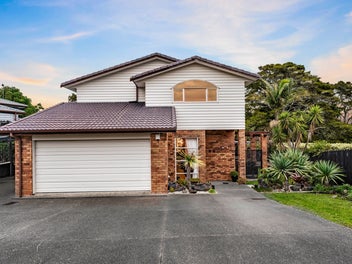 Refined Family Living in Totara Views