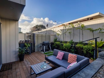 Contemporary Comfort in "The Gables"