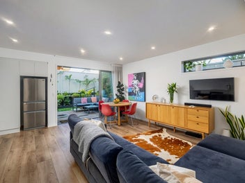 Contemporary Comfort in "The Gables"