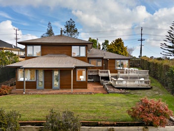 Architectural Gem - Deceased Estate - 1171sqm