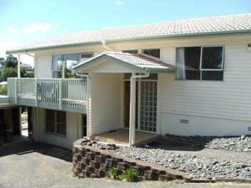 Image 1 of 8