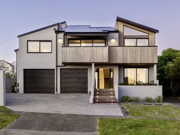 HUGE HOME, SERIOUS SELLERS AND ENDLESS POTENTIAL