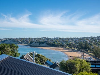 HUGE HOME. SERIOUS SELLERS. ENDLESS POTENTIAL