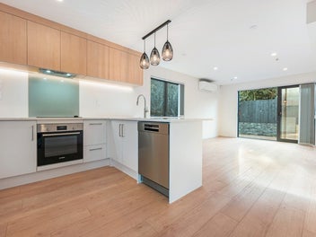Stylish Entry-Level 2 Beddie with MB Guarantee!