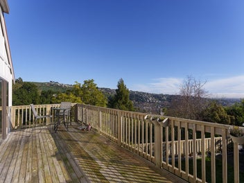 Elevated Living, Views & Fully Self-Contained Flat