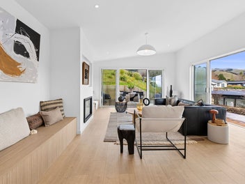 Stunning new home needs a SOLD Sign!
