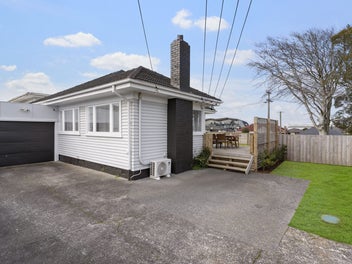 Owners are downsizing! grab this opportunity!