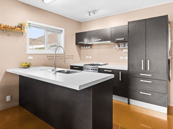 Two bed freestanding gem