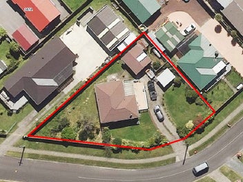 Sunny Family Home in Lynmore School Zone