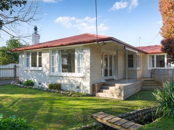 4 Beds, Home & Income