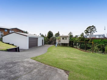Double Title Dream: 1,878 m² Sun Basked Escape