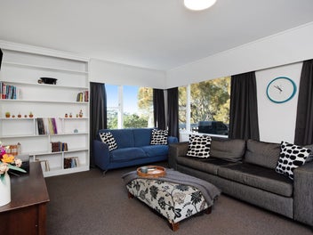 Stylish 1970s family living in Ngaio