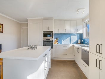 Delightful Winton Townhouse