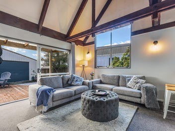 Huge Garaging, Endless Possibilities!