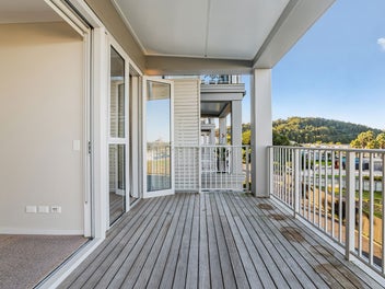 Modern Comfort, Coastal Living
