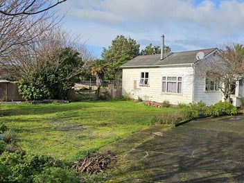 COTTAGE PLUS LAND WITH RIVER VIEWS