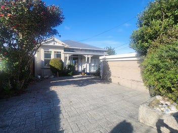 Image 1 of 20