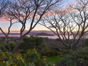 Owner Relocating, Committed to a Sale