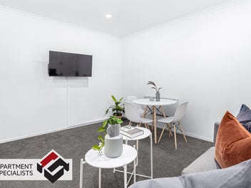 Ultra-Efficient 2 Bedroom Investment by the Uni