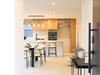 108 FREEDOM DRIVE - ROOM FOR ALL THE FAMILY