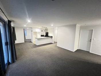 Stunning & Spacious Family Home
