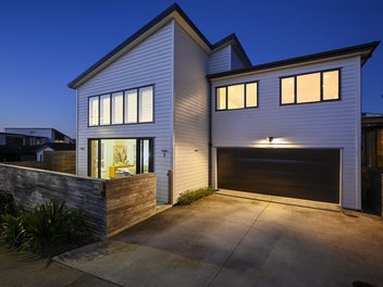 A Coastal Haven of Comfort, Space, and Style