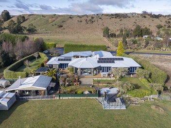 Lifestyle Living That Ticks All the Boxes!