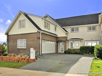 Space, Style & Sun in Albany Heights