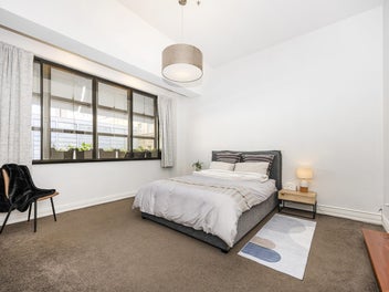 Downtown Delight - Live the City Life!