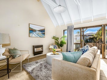 Easy-Care Living in a Prime Karori Location