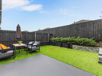 Your Spacious, Stylish Family Retreat Awaits!