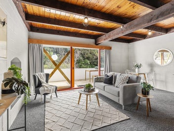 Penthouse Perfection 3 Bedroom Roger Walker Retro