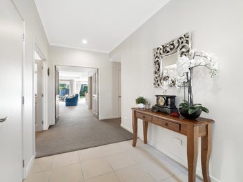 Owners Downsizing - Motivated & Auctioning