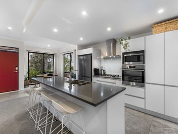One to love – Spacious duplex, tandem garage