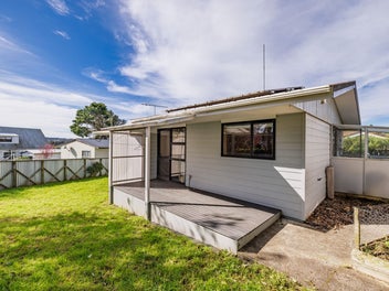 Low-Maintenance 2-Bedroom Gem