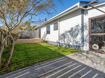 Sunny First Home in Woodridge
