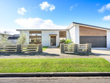 MODERN LIVING MEETS WEST END CHARM