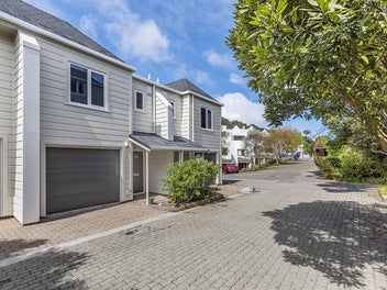 The Perfect City Pad- Lifestyle, Location...